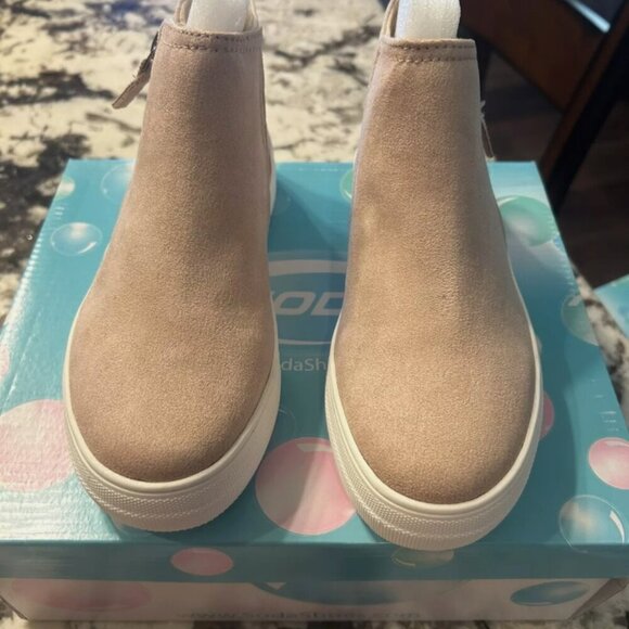 HUGE SALE!!! NEW Blush Pink Colored Soda Sneaker Booties - Picture 2 of 4